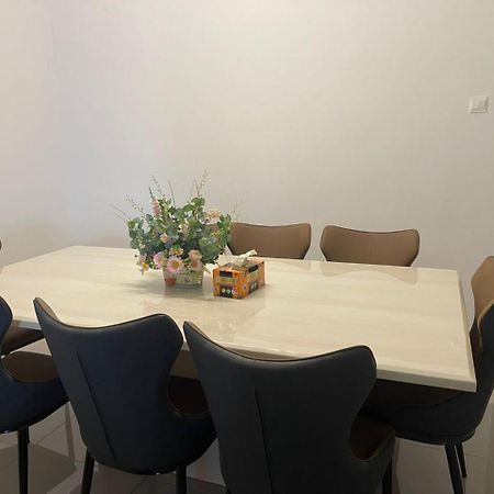 Homestay Idamanku Shah Alam Esterno foto