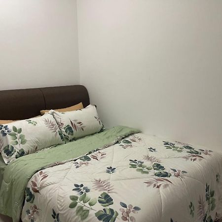 Homestay Idamanku Shah Alam Esterno foto
