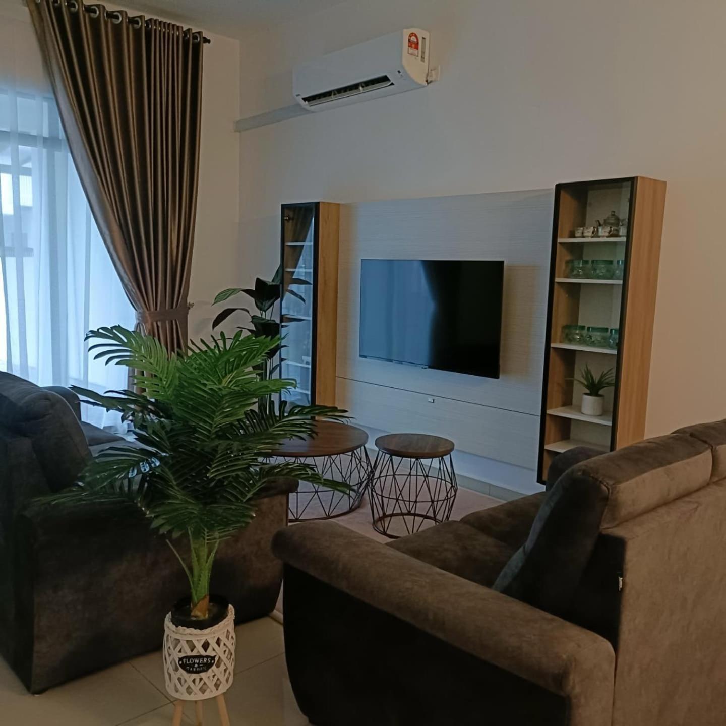 Homestay Idamanku Shah Alam Esterno foto
